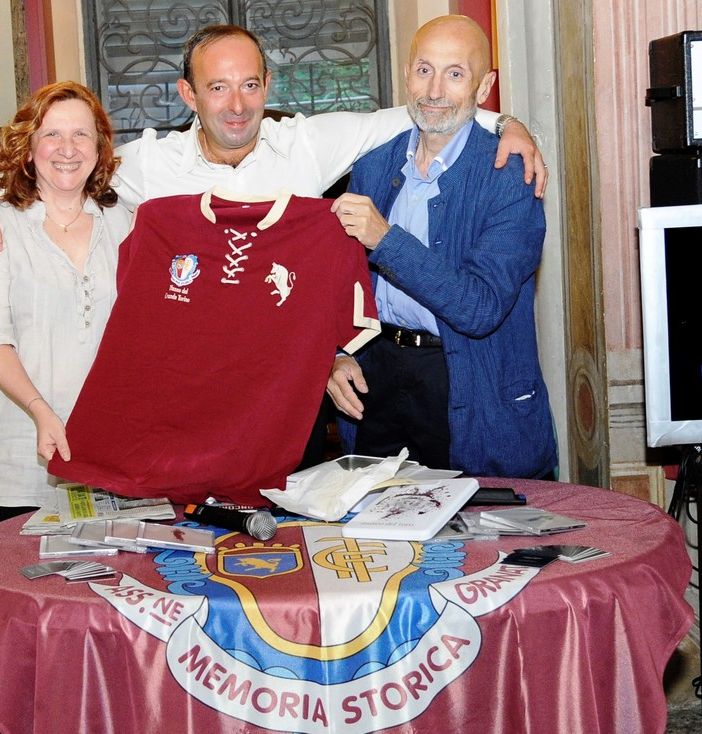 Grugliasco, successo per il nuovo album del crooner torinese Marcello Pasquali