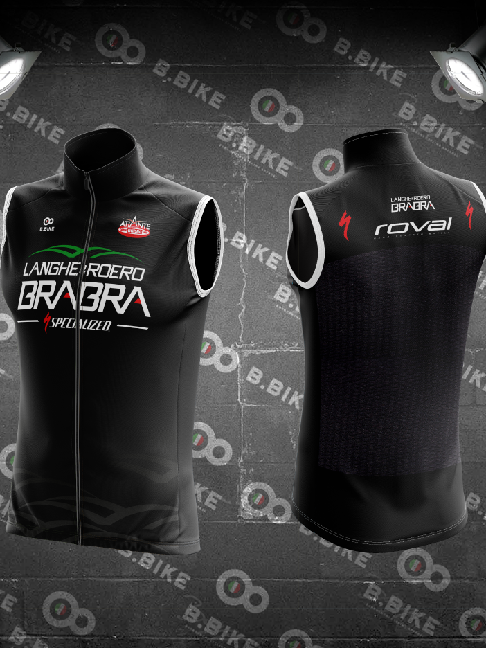 Il Gilet, gadget contenuto nel pacco gara della Granfondo Bra Bra Specialized Dalle Langhe al Roero in programma domenica 29 aprile a Pollenzo