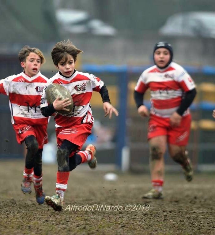 Rivoli rugby: una Under 6 sempre presente e al completo si diverte in un campo infangato contro i pari età del  Moncalieri e   Cuneo