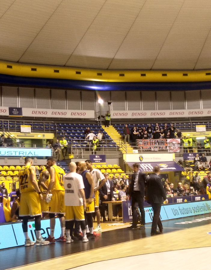 Basket, il campo allontana le polemiche: vittoria della Fiat in EuroCup contro i lituani del Lietuvos Rytas