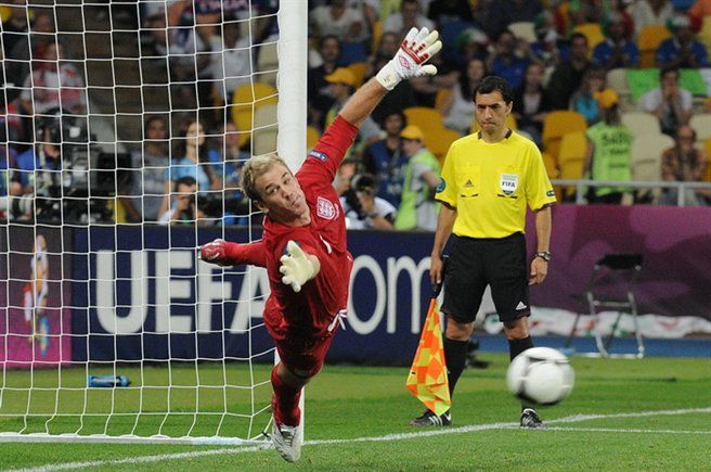 Joe Hart con la maglia della nazionale inglese ai calci di rigore dei quarti degli Europei del 2012 contro l'Italia