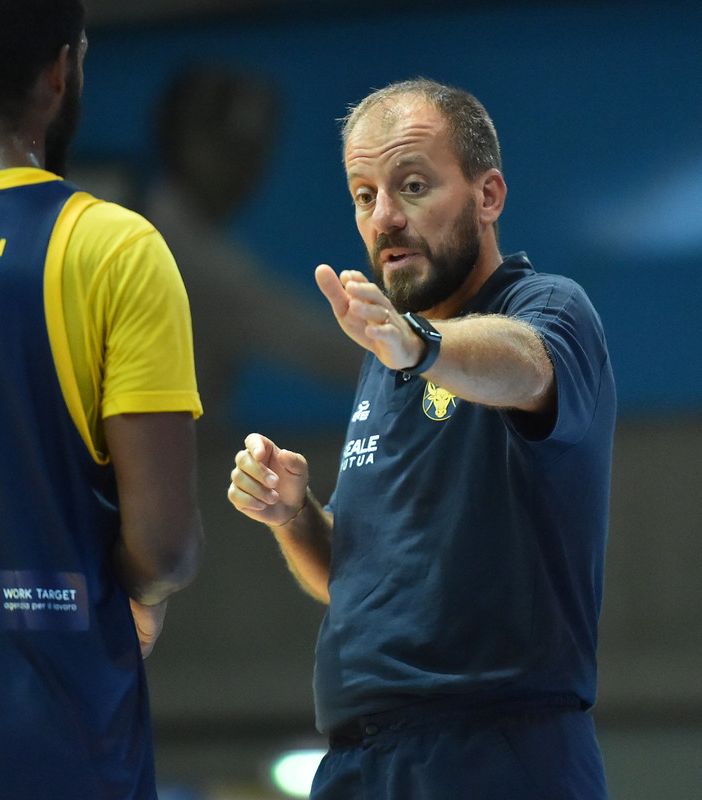 Questa sera la Basket Torino affronta l'ambiziosa Pallacanestro Cantù