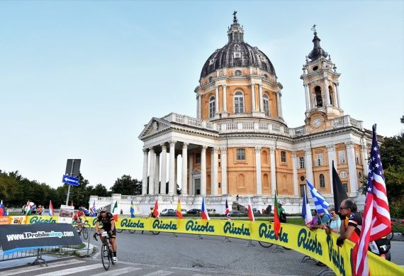 La salita di Superga attende i partecipanti della Granfondo Internazionale Torino
