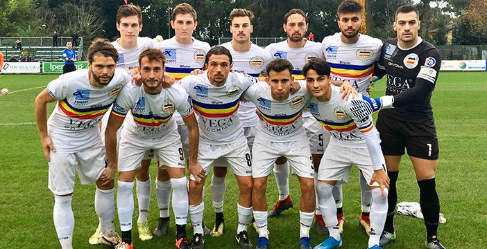 Real Querceta-Asdc Verbania 0-0: in campo contro la violenza sulle donne