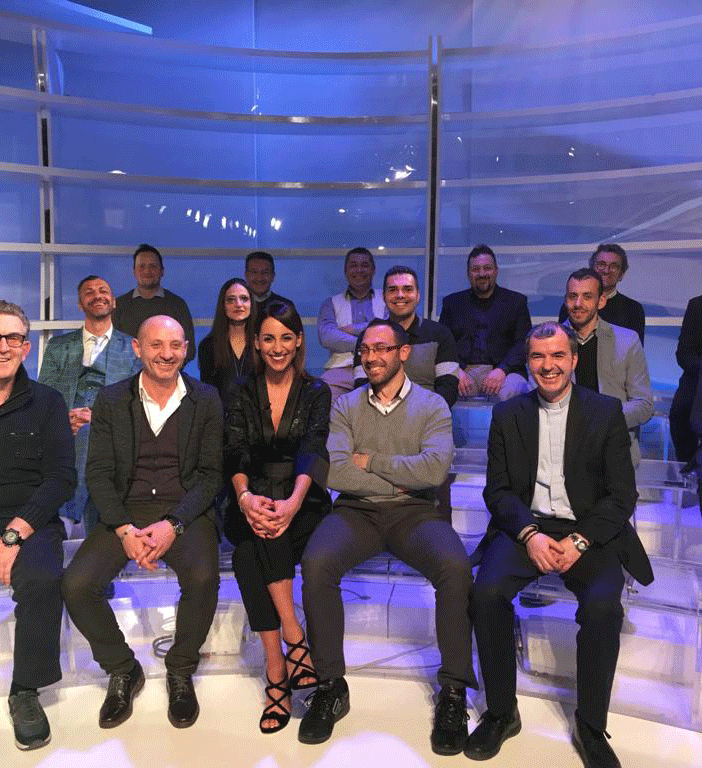 Il gruppo di Salsasio in  diretta lo scorso anno alla Domenica Sportiva con la presentatrice Giorgia Cardinaletti