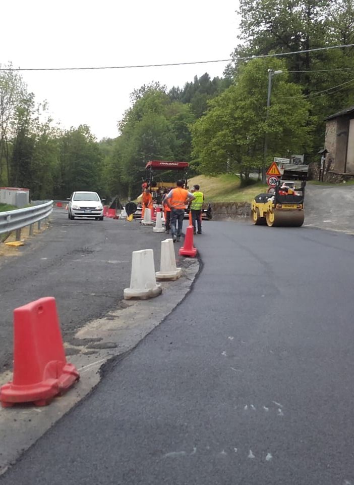 Le foto in allegato sono state scattate dai cantonieri della Città Metropolitana, sulla diramazione 3 della Provinciale 45 e sulla Provinciale 50 del Nivolet. Alcune foto dei lavori sulla Strada Provinciale 50 del Nivolet sono state scattate e gentilmente concesse in uso libero alla Città Metropolitana dal signor Paolo Seimandi
