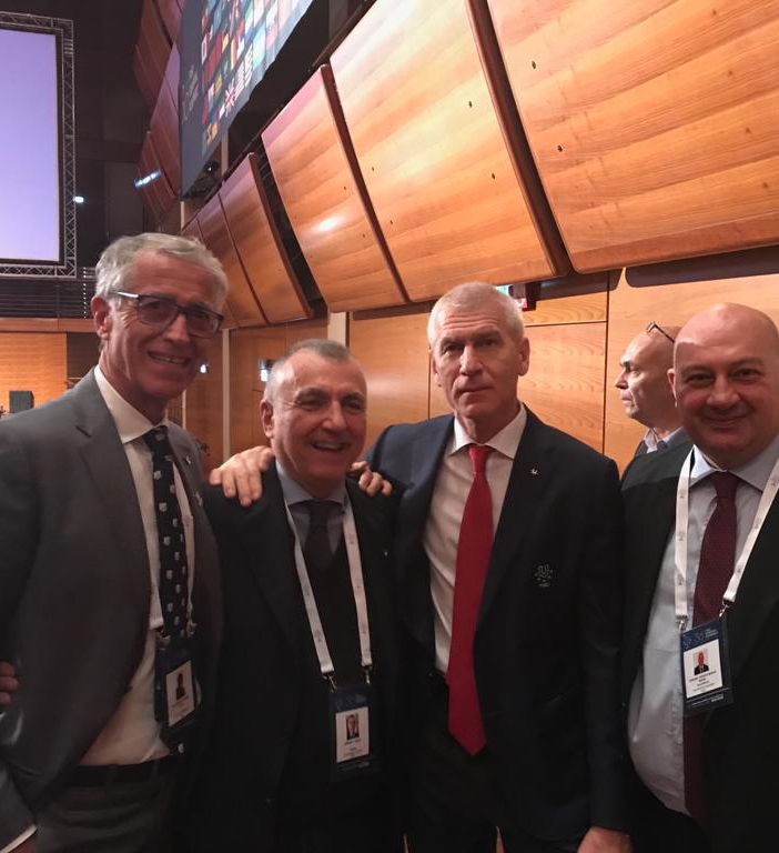 Lorenzo Lentini in compagnia di Oleg Matytsin e di Riccardo D’Elicio (Presidente del Centro Universitario Sportivo torinese)