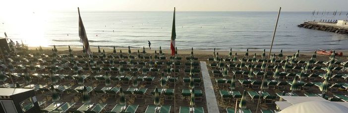 Non hai ancora prenotato la tua vacanza? Al Lido Scogliera di Diano Marina il tuo momento di relax dal sapore ligure