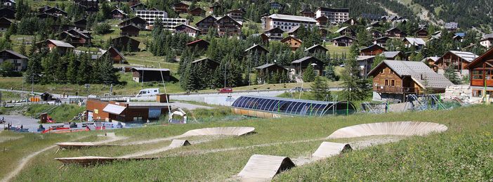 Divertimento e adrenalina al Bike Park di Monginevro Divertimento e adrenalina al Bike Park di Monginevro