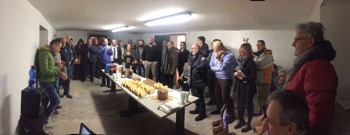 Festa degli auguri per il centrodestra chivassese Festa degli auguri per il centrodestra chivassese