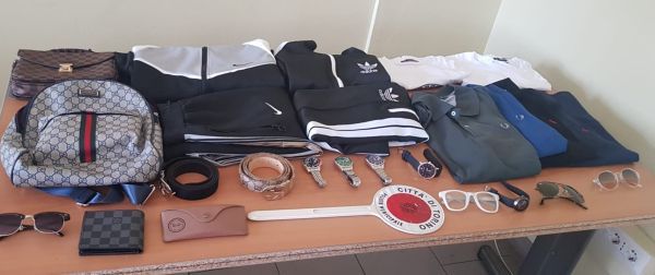 merce contraffatta merce contraffatta