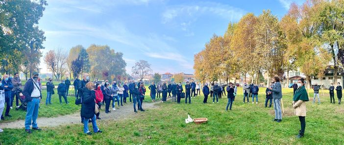 "Un albero per ogni vittima del Covid", partita l'iniziativa ai giardini di via Stupinigi a Nichelino "Un albero per ogni vittima del Covid", partita l'iniziativa ai giardini di via Stupinigi a Nichelino