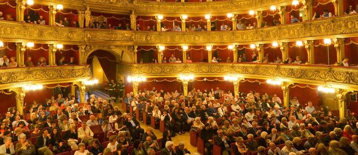 Giornata mondiale del Teatro, tutte le iniziative dello Stabile: dalla proiezione Rai alle "porte aperte" delle Limone Giornata mondiale del Teatro, tutte le iniziative dello Stabile: dalla proiezione Rai alle "porte aperte" delle Limone