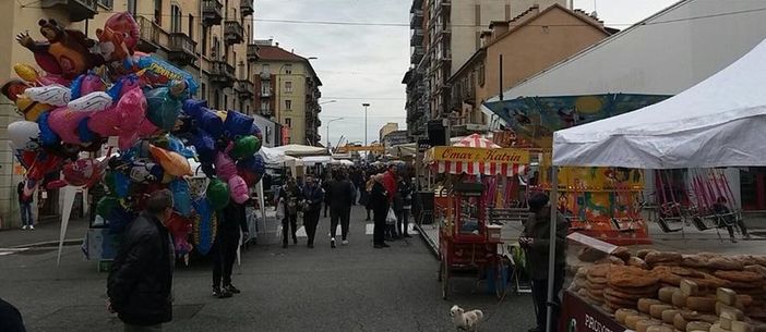 Covid, a Torino nel 2020 meno burocrazia e più "notti bianche" per le Feste di Via Covid, a Torino nel 2020 meno burocrazia e più "notti bianche" per le Feste di Via