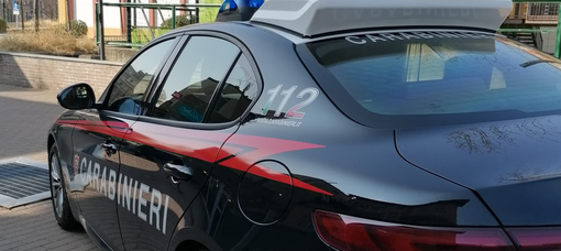 Sostegno, perde il controllo dell'auto e finisce nella corsia opposta: spavento per un torinese alla guida Sostegno, perde il controllo dell'auto e finisce nella corsia opposta: spavento per un torinese alla guida