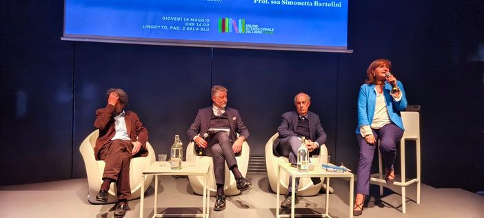 Dal Salone del Libro a quello delle Riviste: il Ministro Giuli annuncia il nuovo evento