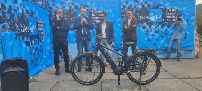 Le due ruote incontrano il cibo nei tour di Bikeup, la fiera della bicicletta elettrica