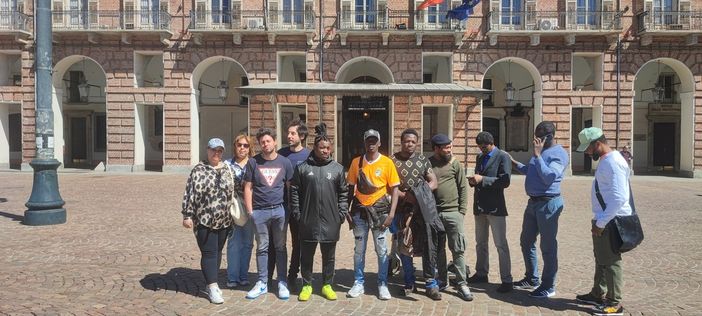 Senza stipendio da mesi, dipendenti del centro di accoglienza in sciopero Senza stipendio da mesi, dipendenti del centro di accoglienza in sciopero