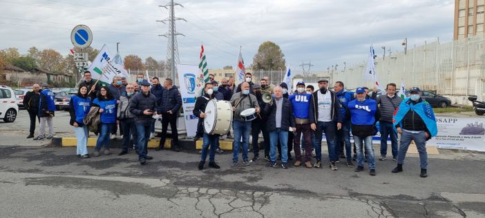 protesta agenti penitenziaria
