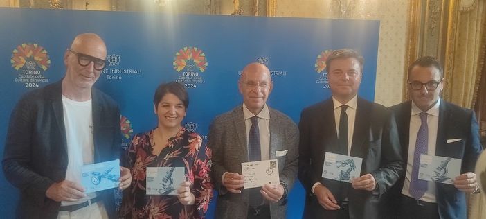 L'Unione Industriali festeggia 118 anni con francobollo e campagna della Armando Testa