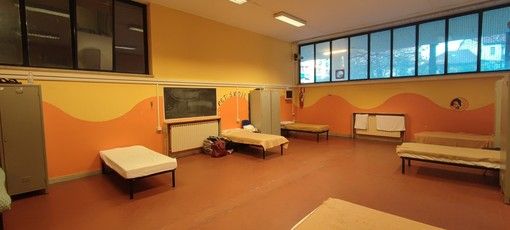 Il nuovo punto di accoglienza per senzatetto è troppo vicino alla scuola elementare: le lamentele di alcuni genitori Il nuovo punto di accoglienza per senzatetto è troppo vicino alla scuola elementare: le lamentele di alcuni genitori