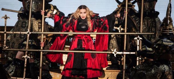 12mila fans in delirio al concerto di Madonna al Pala Alpitour di Torino 12mila fans in delirio al concerto di Madonna al Pala Alpitour di Torino