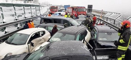 Maxi-tamponamento con due morti sulla A32 Torino-Bardonecchia: ci sono 31 indagati Maxi-tamponamento con due morti sulla A32 Torino-Bardonecchia: ci sono 31 indagati