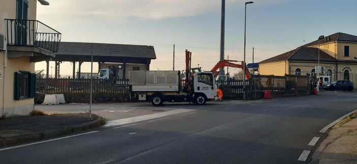 Chieri, iniziati i lavori del parcheggio della stazione Pessione