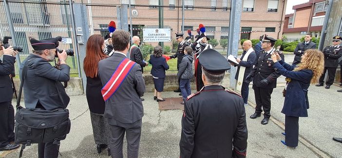 Intitolata al Carabiniere Giovanni Manescotto la caserma di Carignano