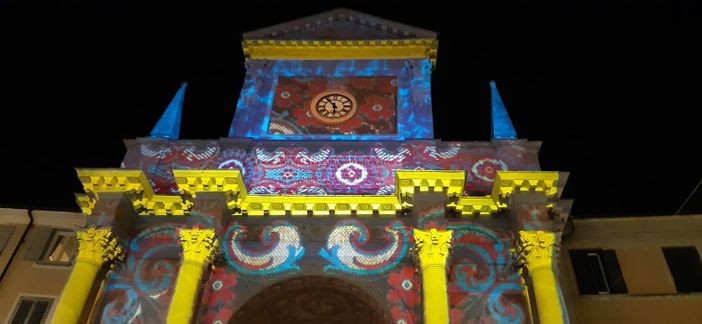 "Chieri in luce", il video mapping accende la Chiesa dei Santi Bernardino e Rocco