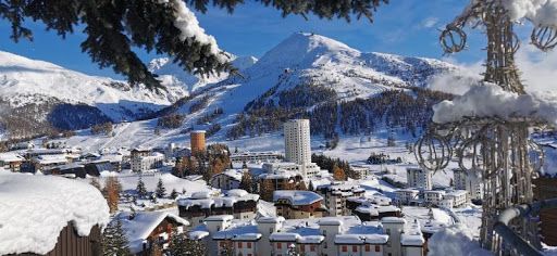 Sestriere, due giorni di gare di “Gigante” e “Parallelo” con il ricavato al “Centro Hansel e Gretel”