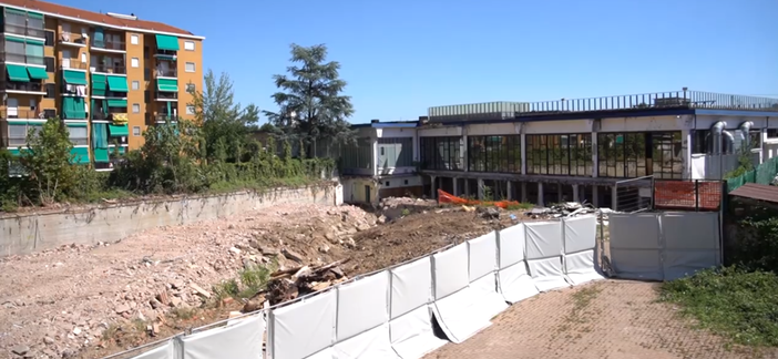 Moncalieri, stop ai lavori per la nuova piscina: scoperto un problema strutturale al fondo vasca