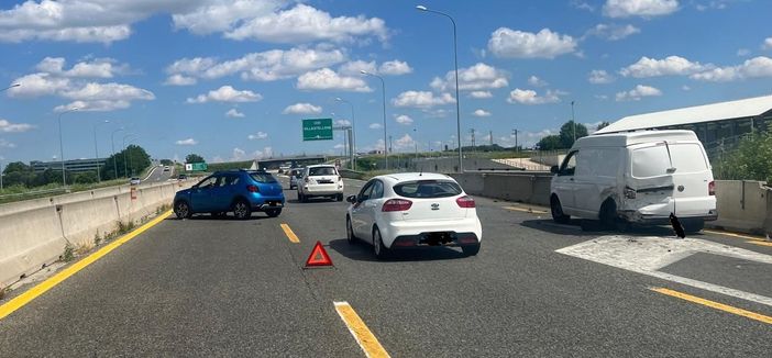 Incidente sulla sopraelevata di Moncalieri: lunghe code Incidente sulla sopraelevata di Moncalieri: lunghe code