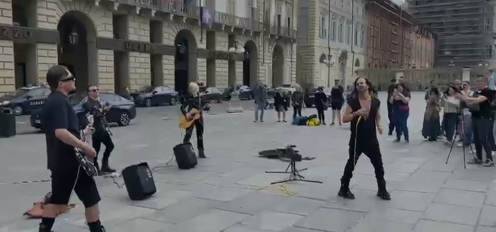 band che suona in centro