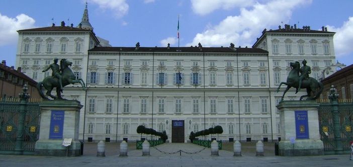 I Dioscuri che proteggono i naviganti e a Torino guidano il sovrano vegliando su Piazza Castello