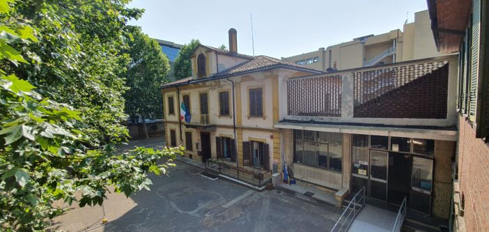 Tutti i partiti della Circoscrizione 8 contro la vendita della "scuoletta" Principe Vittorio Emanuele