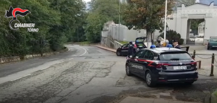 Il branco in trappola: picchiano e rapinano un 15enne, ma poi mettono le foto sui social, fermati tre sedicenni [VIDEO]