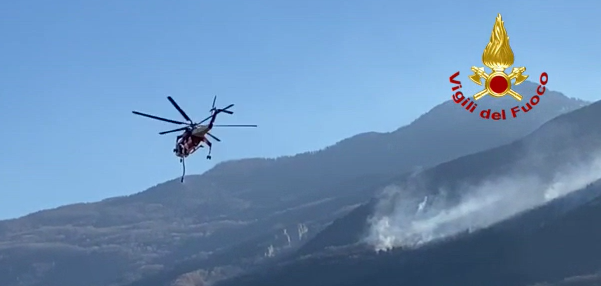 elicottero dei vigili del fuoco elicottero dei vigili del fuoco