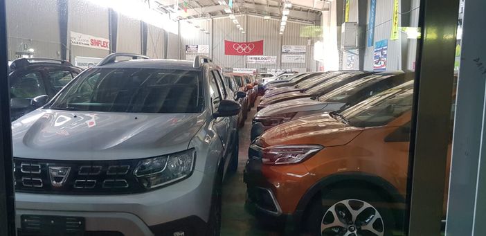 Il Palacurling di Pinerolo diventa autorimessa «per cortesia»