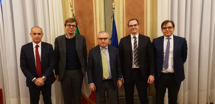 Torino, Amiat e Trm (Iren) sottoscrivono con la Prefettura un protocollo di legalità Torino, Amiat e Trm (Iren) sottoscrivono con la Prefettura un protocollo di legalità