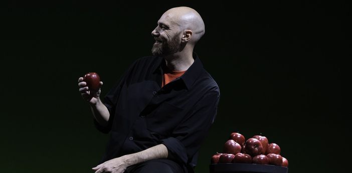 Andrea Pezzi, dall'Intelligenza artificiale a quella naturale: "A Teatro racconto cosa significa essere umani"