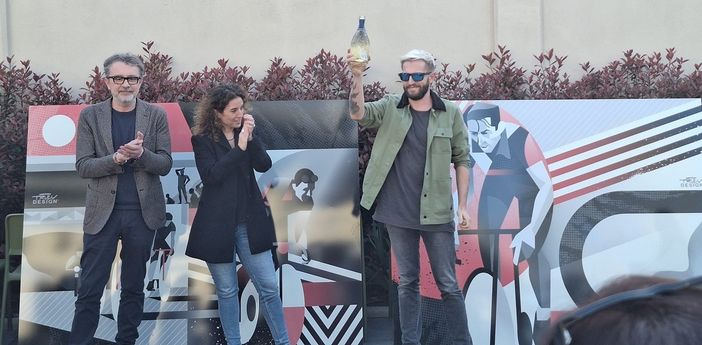 Truly Design presenta l'opera d'arte che accoglierà il Giro d'Italia: 7 pannelli che ripercorrono Torino, dalla collina al centro storico