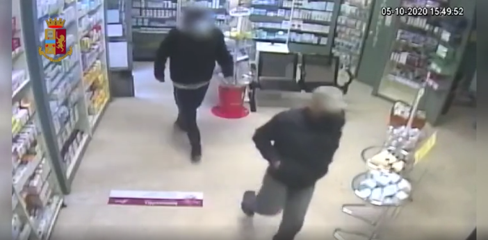 In manette il rapinatore seriale delle farmacie che fingeva di avere mal di gola