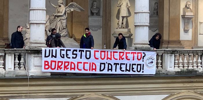 Università, anche il Fuan scende in strada per l'ambiente: protesta in Rettorato Università, anche il Fuan scende in strada per l'ambiente: protesta in Rettorato