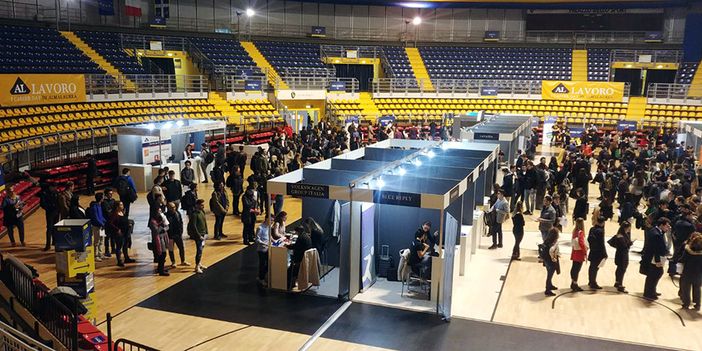 "Al Lavoro" a Torino, duemila laureati hanno incontrato le imprese "Al Lavoro" a Torino, duemila laureati hanno incontrato le imprese