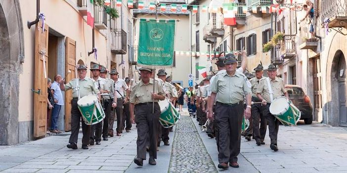Tanti auguri alle penne nere! Oggi si festeggia il centenario dell'Associazione Nazionale Alpini