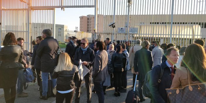Piazza San Carlo: iniziato a Torino il processo nell'aula bunker del carcere. I familiari di Erika Pioletti non si sono costituiti parte civile (FOTO e VIDEO) Piazza San Carlo: iniziato a Torino il processo nell'aula bunker del carcere. I familiari di Erika Pioletti non si sono costituiti parte civile (FOTO e VIDEO)