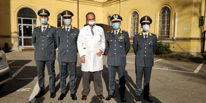 il virologo Di Perri sul vaccino anti Covid: "Serve a salvaguardare l'interesse pubblico" il virologo Di Perri sul vaccino anti Covid: "Serve a salvaguardare l'interesse pubblico"