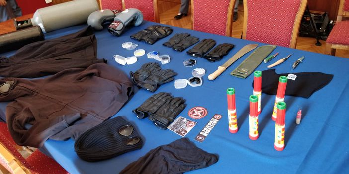 Juventus-Ajax: espulsi 54 hooligan olandesi, avevano coltelli e machete