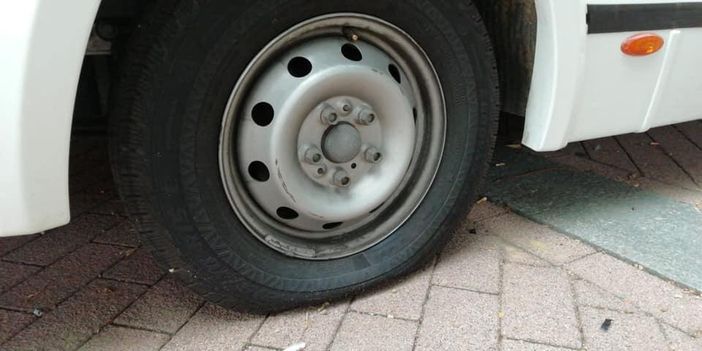 Vandali in azione a Caselle: danneggiato il camper per lo screening cardiovascolare [VIDEO]